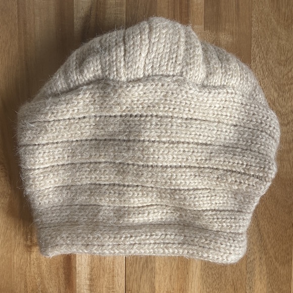 NWOT Cream knit turban - Picture 2 of 3